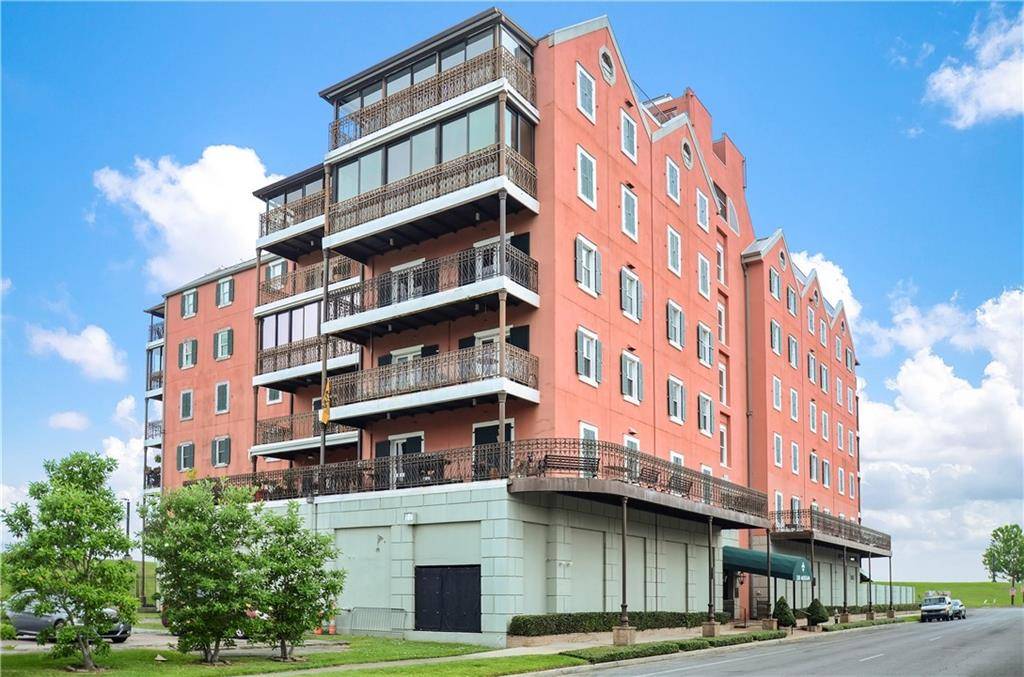New Orleans, LA 70114,330 MORGAN ST #201