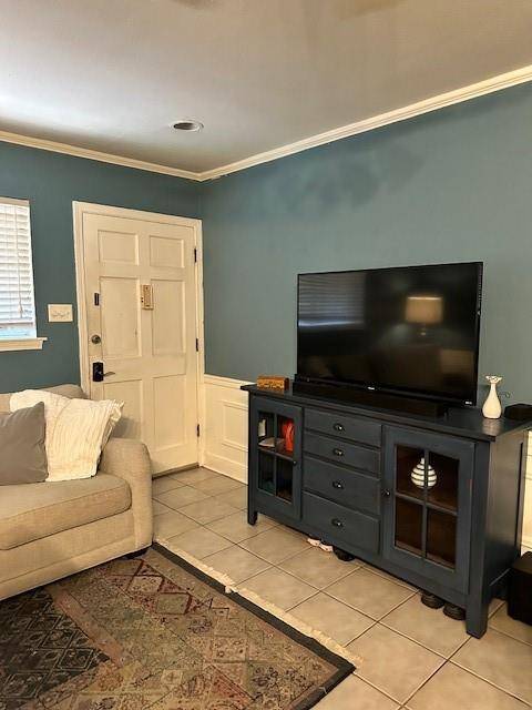 New Orleans, LA 70115,2855 ST CHARLES AVE #105