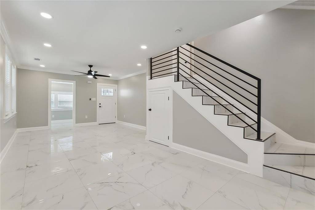 Metairie, LA 70001,237 LABARRE DR