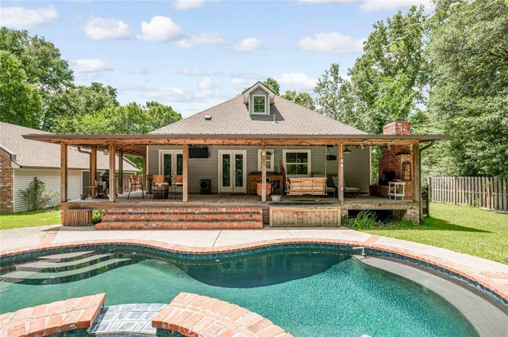 Denham Springs, LA 70726,8282 LAKE PARK DR