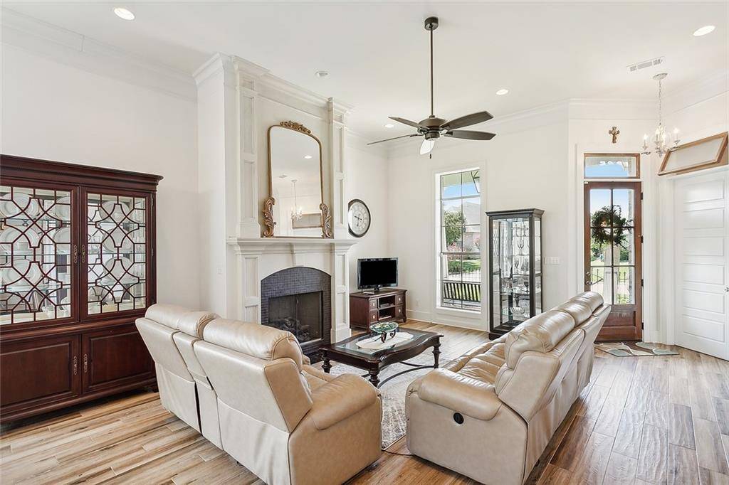 Slidell, LA 70458,285 CYPRESS LAKES DR