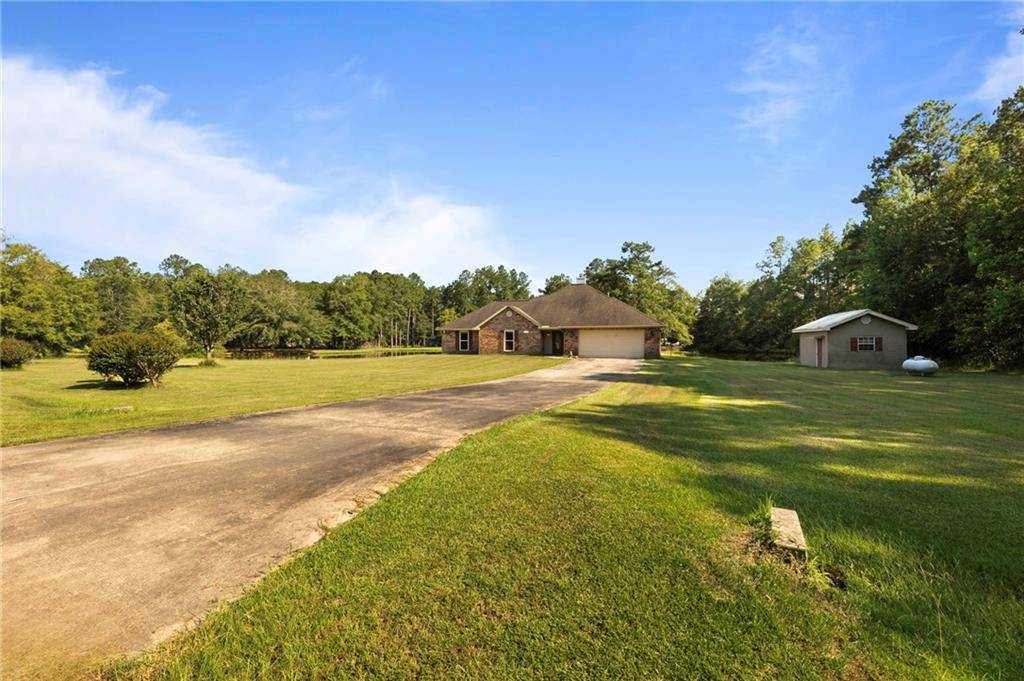 Poplarville, MS 39470,17 P M HALL RD