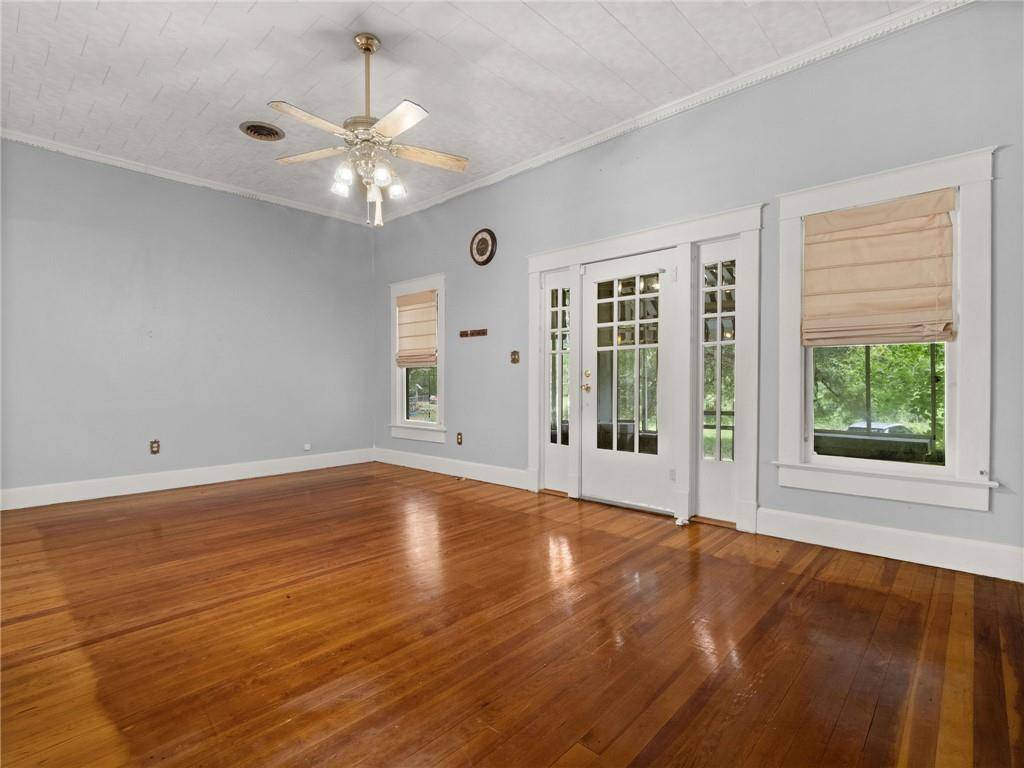Leesville, LA 71446,204 N 1ST ST