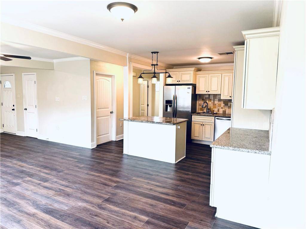 River Ridge, LA 70123,205 DOUGLAS DR