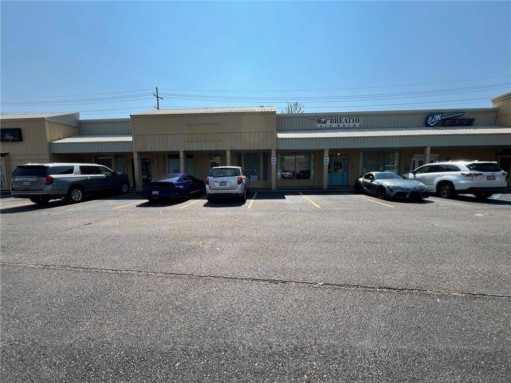 Mandeville, LA 70471,1727 N CAUSEWAY BLVD #2-20