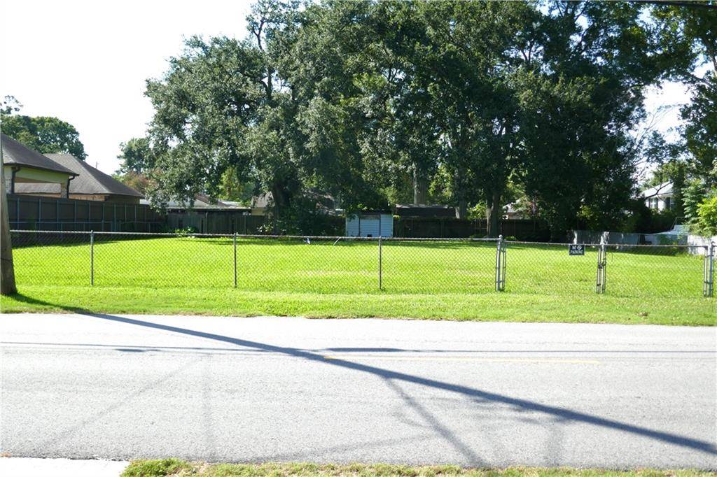River Ridge, LA 70123,LITTLE FARMS AVE