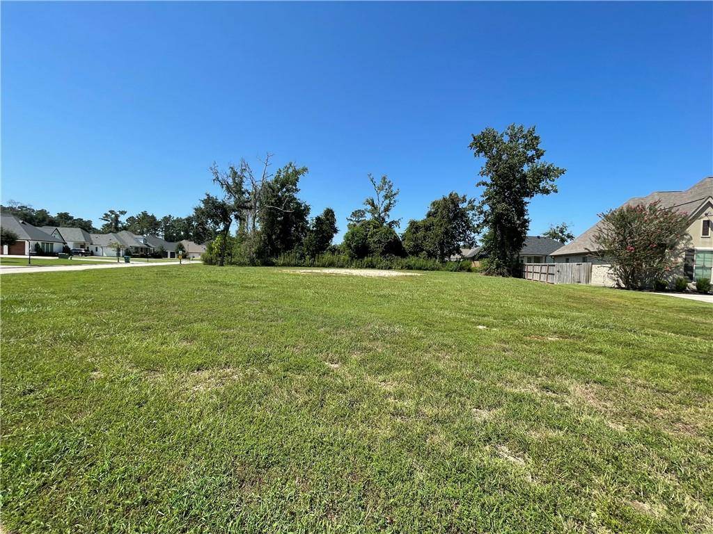 Slidell, LA 70461,668 DOCKSIDE DR