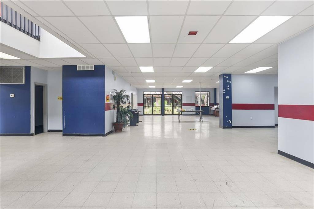 St Bernard, LA 70085,1 LYNN OAKS DR