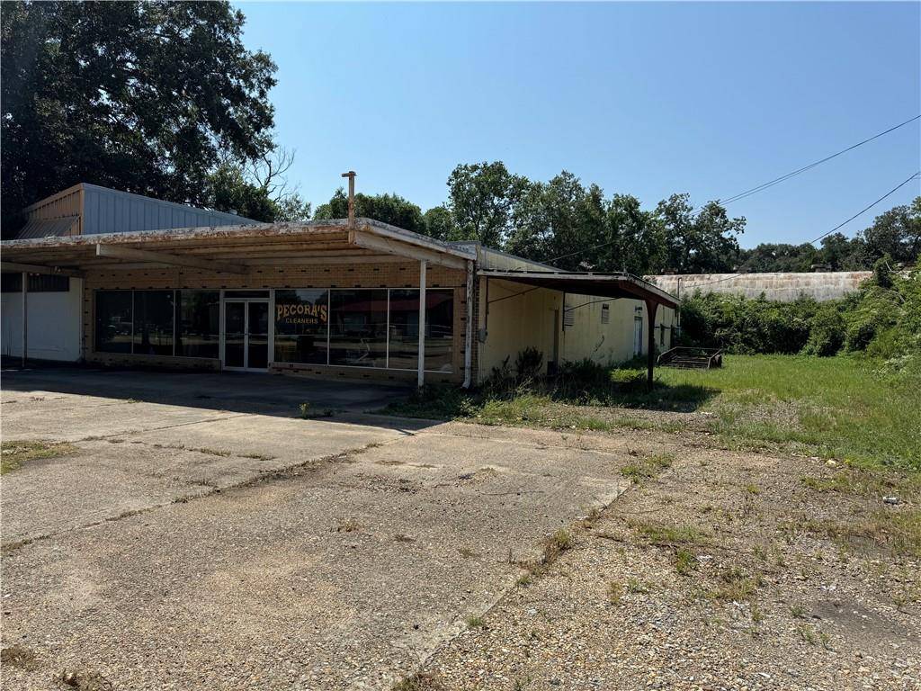 Amite, LA 70422,106 E CHESTNUT ST