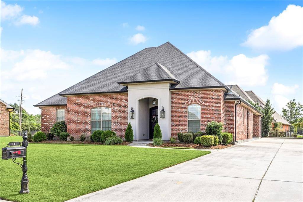 Belle Chasse, LA 70037,111 CHAPEL HILL RD
