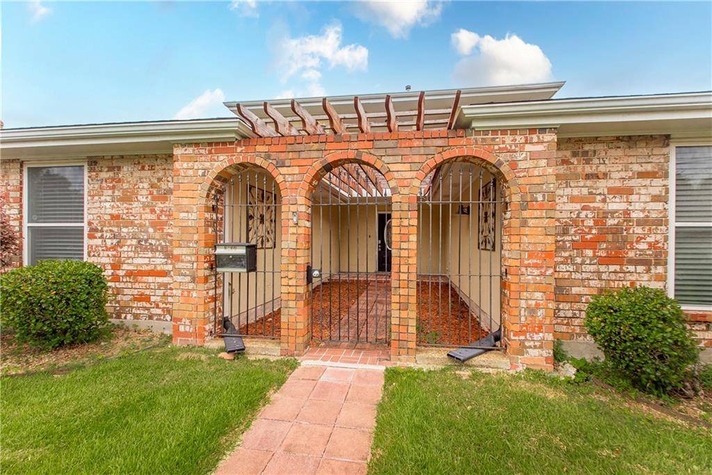 Metairie, LA 70002,3913 BEROT ST