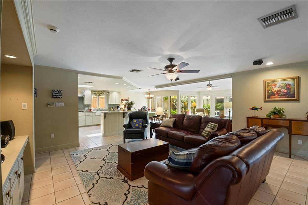 Metairie, LA 70001,4201 GIRARD ST