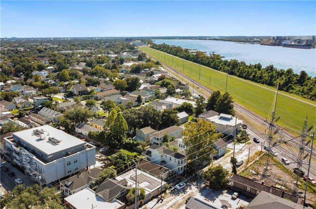 New Orleans, LA 70118,8616 OAK ST #301