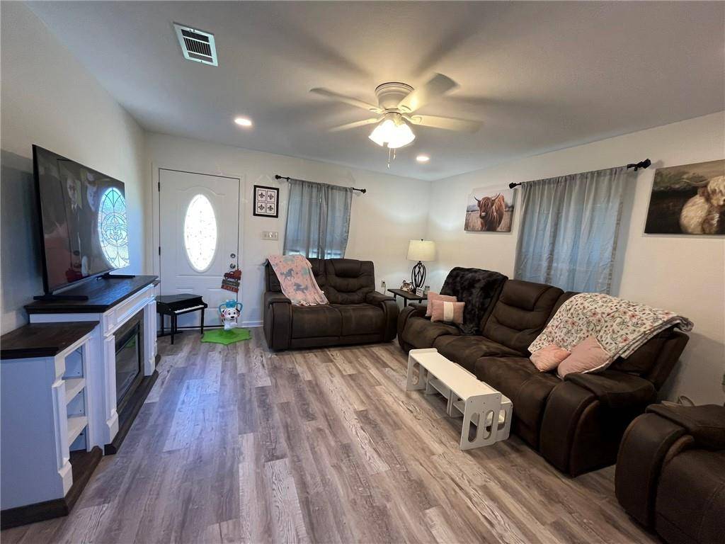Belle Chasse, LA 70037,180 AVENUE F