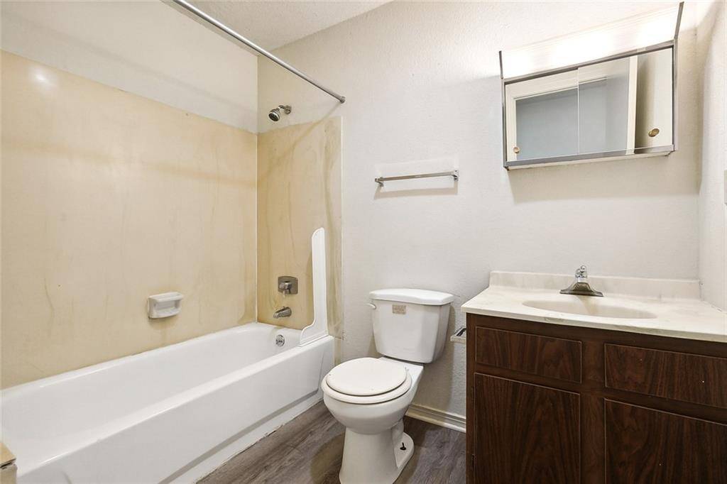 Metairie, LA 70001,2100 02 CASWELL LN