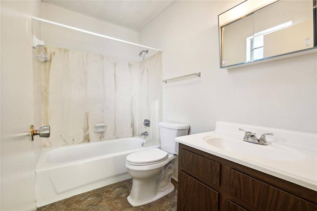 Metairie, LA 70001,2100 02 CASWELL LN