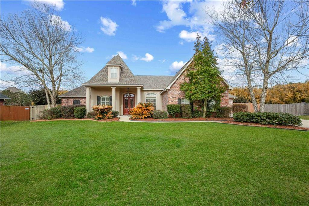 Mandeville, LA 70448,348 SANDALWOOD DR