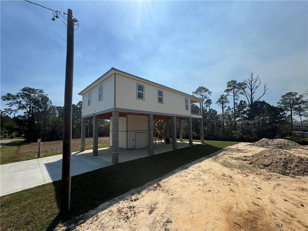 Bay Saint Louis, MS 39520,5019 COLORADO ST