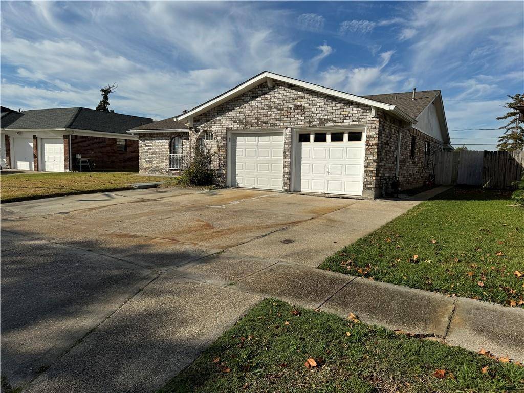 Harvey, LA 70058,2060 SPANISH OAKS DR