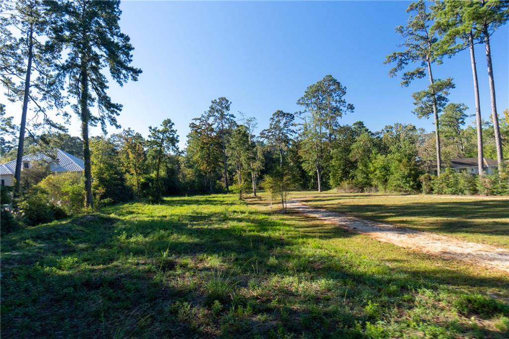 Covington, LA 70433,106 ZINNIA DR