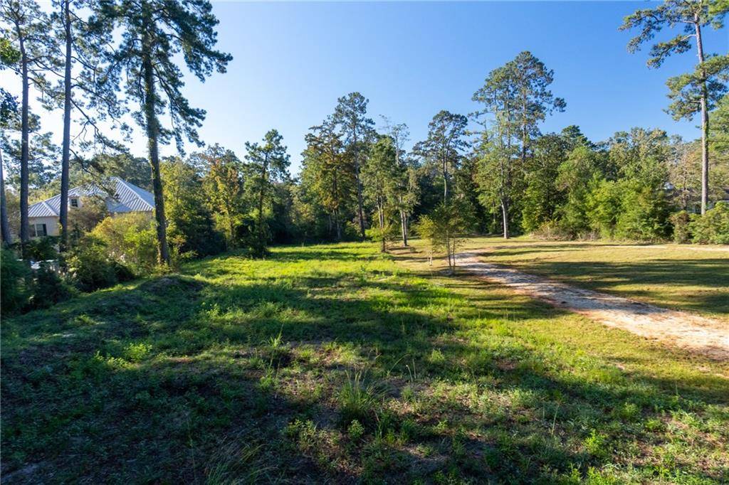 Covington, LA 70433,106 ZINNIA DR