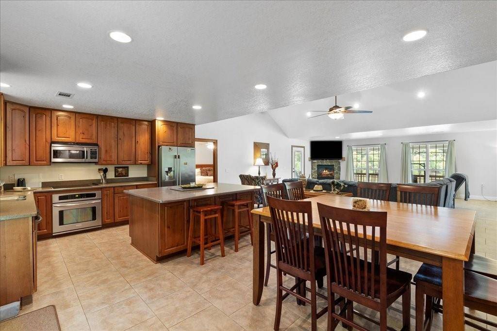 Poplarville, MS 39470,64 WEEKEND DR