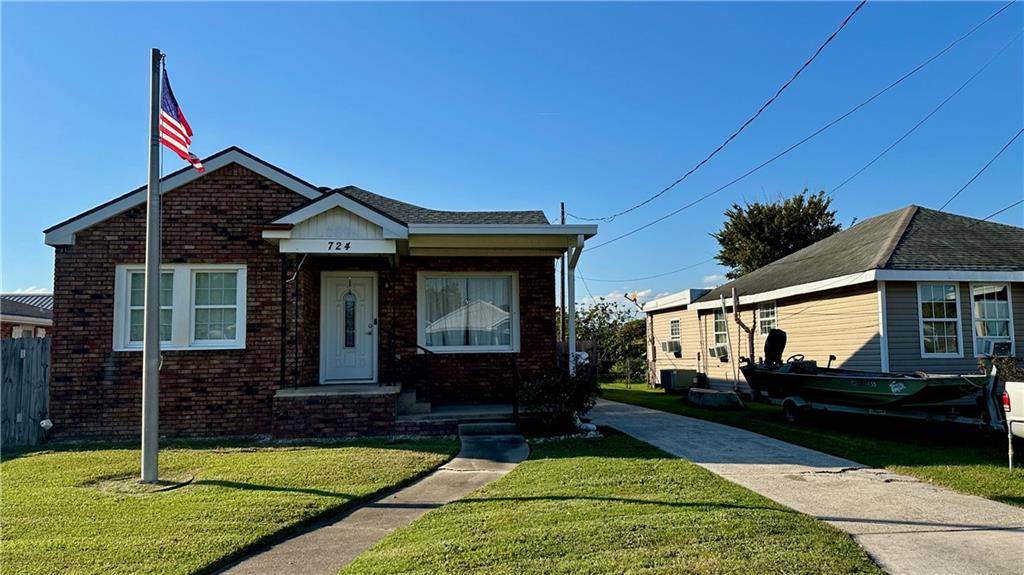 Westwego, LA 70094,724 AVENUE E AVE