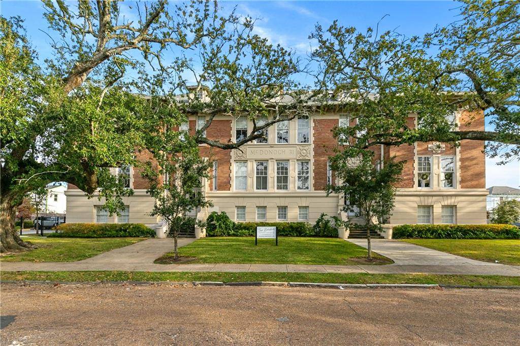New Orleans, LA 70119,800 N RENDON ST #202