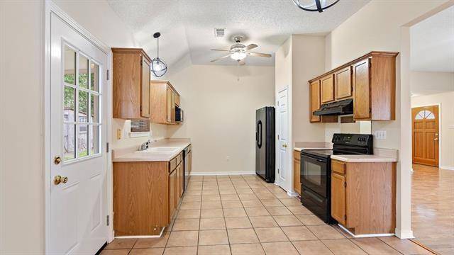 Mandeville, LA 70471,102 E THISTLE ST