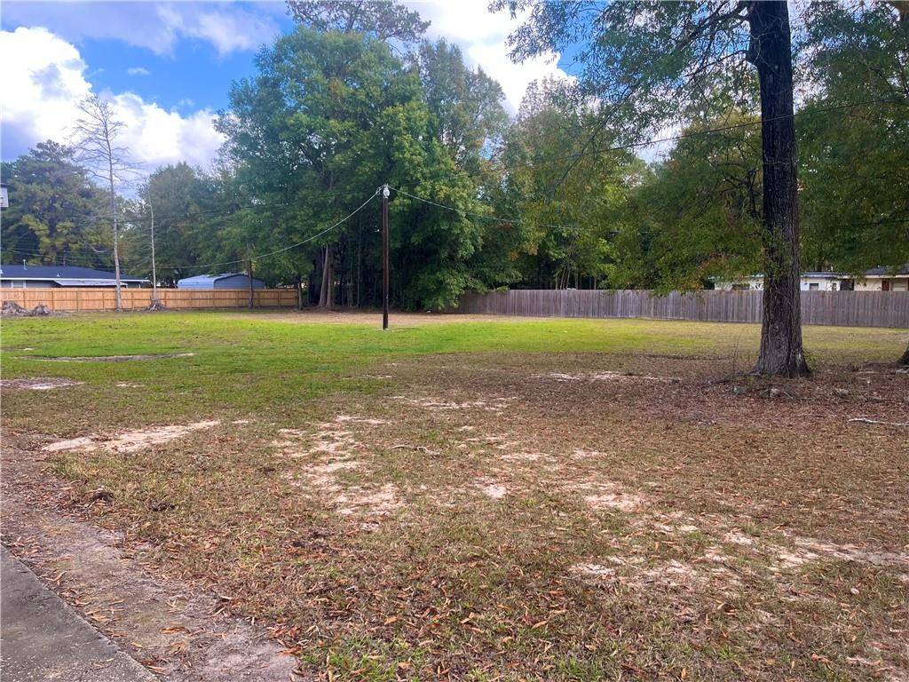 Bogalusa, LA 70427,215 BANKSTON DR