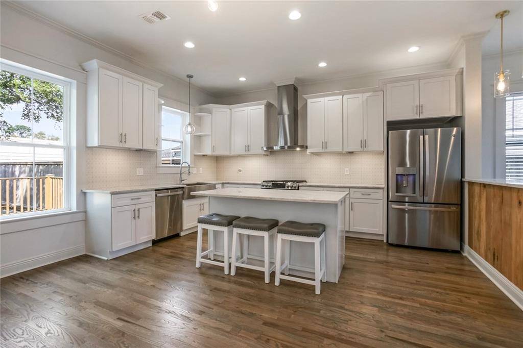 New Orleans, LA 70122,5322 WARRINGTON DR