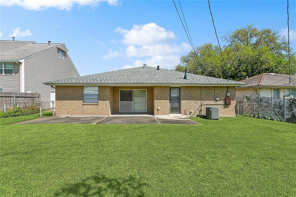 Metairie, LA 70002,920 BEVERLY GARDEN DR
