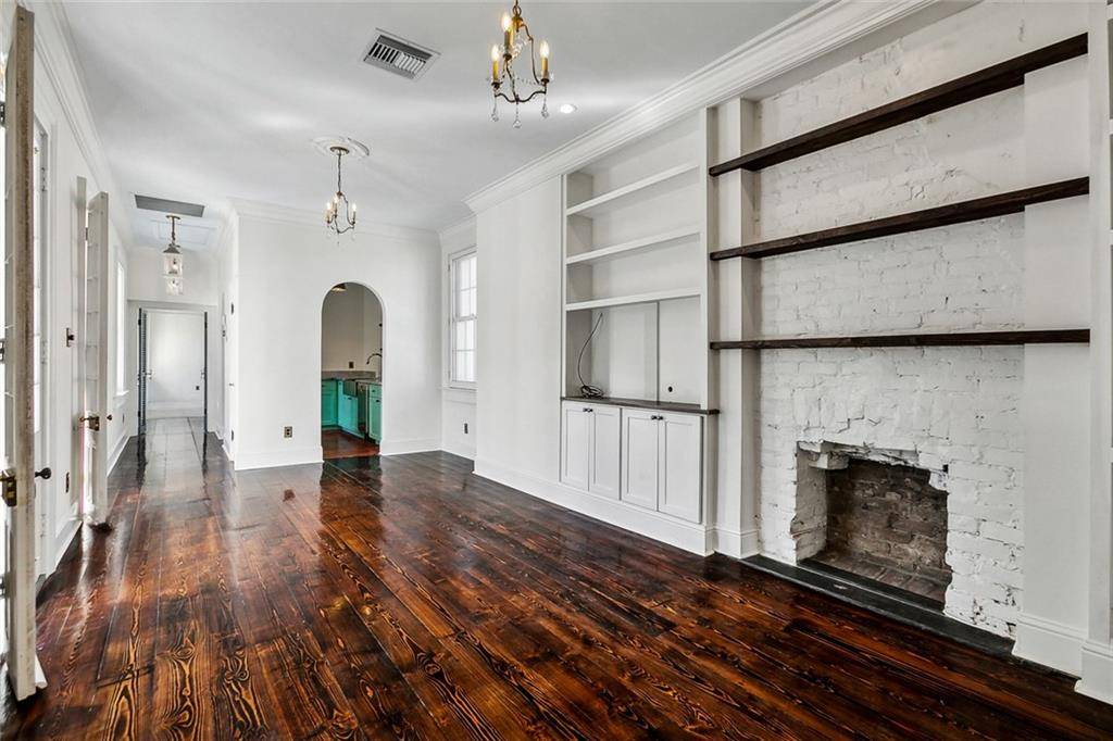 New Orleans, LA 70112,936 CONTI ST #5