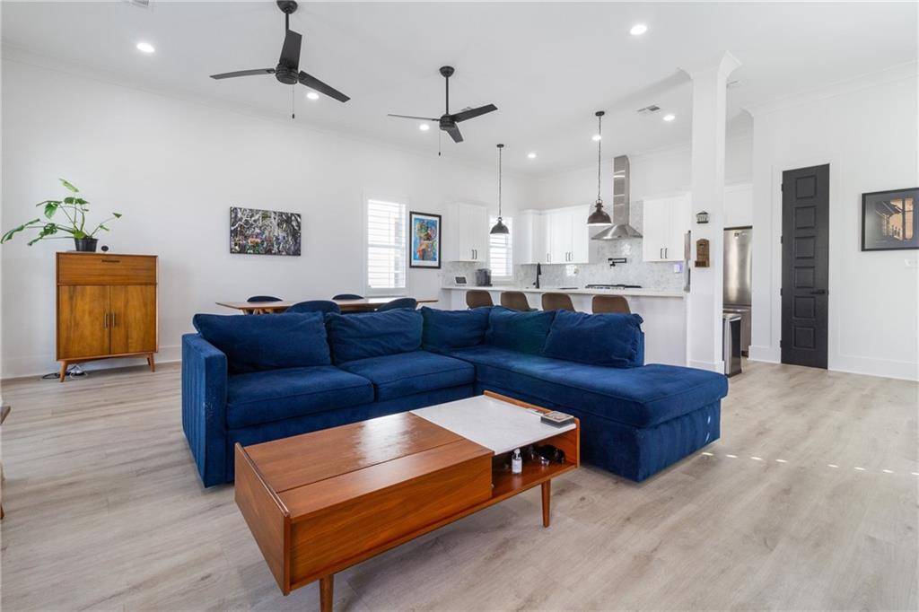 New Orleans, LA 70117,1201 LOUISA ST