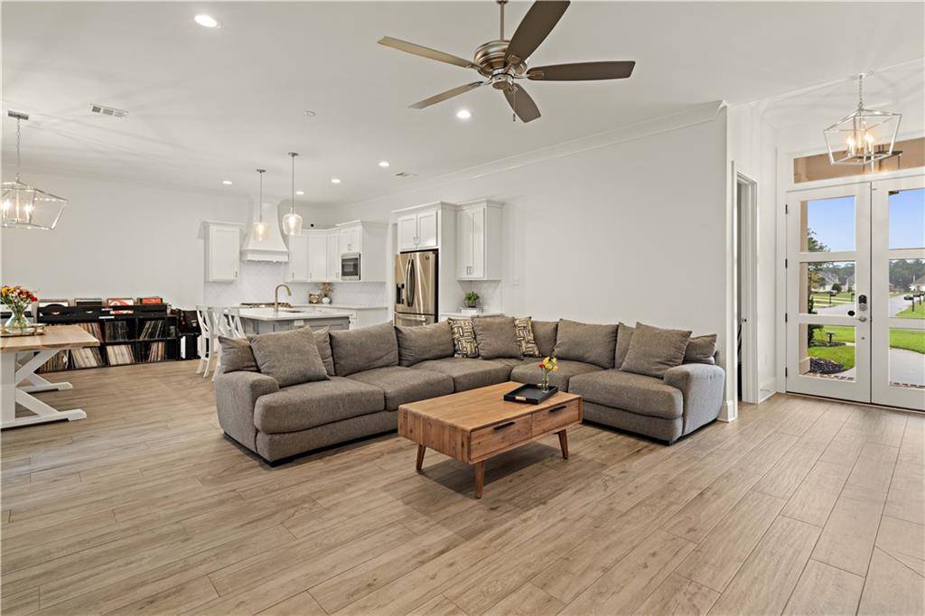 Madisonville, LA 70447,5048 HOUSE SPARROW DR