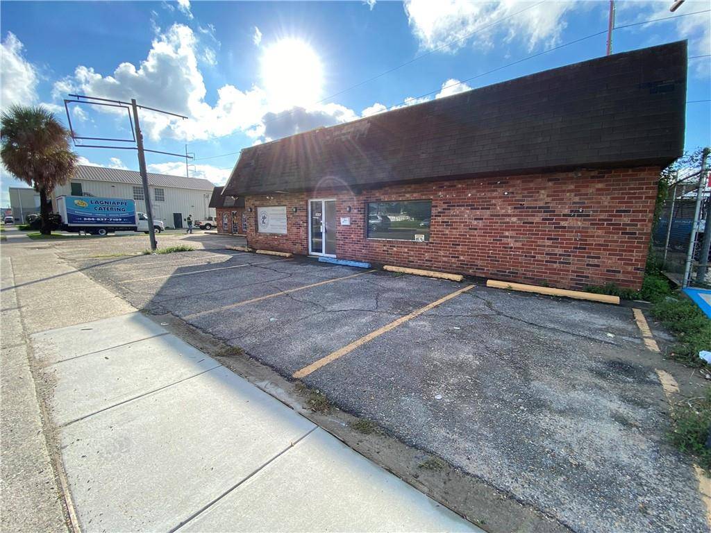 Metairie, LA 70001,3640 AIRLINE DR