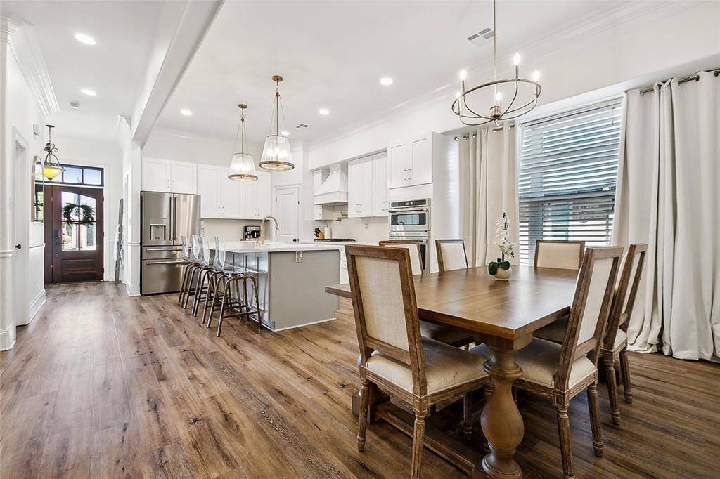 Chalmette, LA 70043,3521 KAREN DR