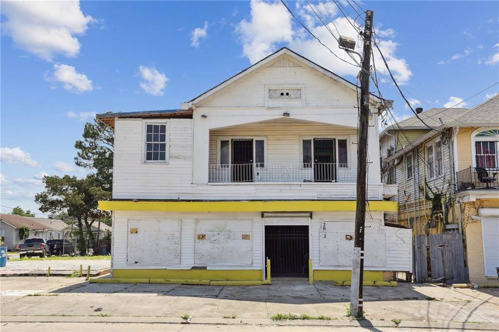 New Orleans, LA 70117,2033 DESIRE ST