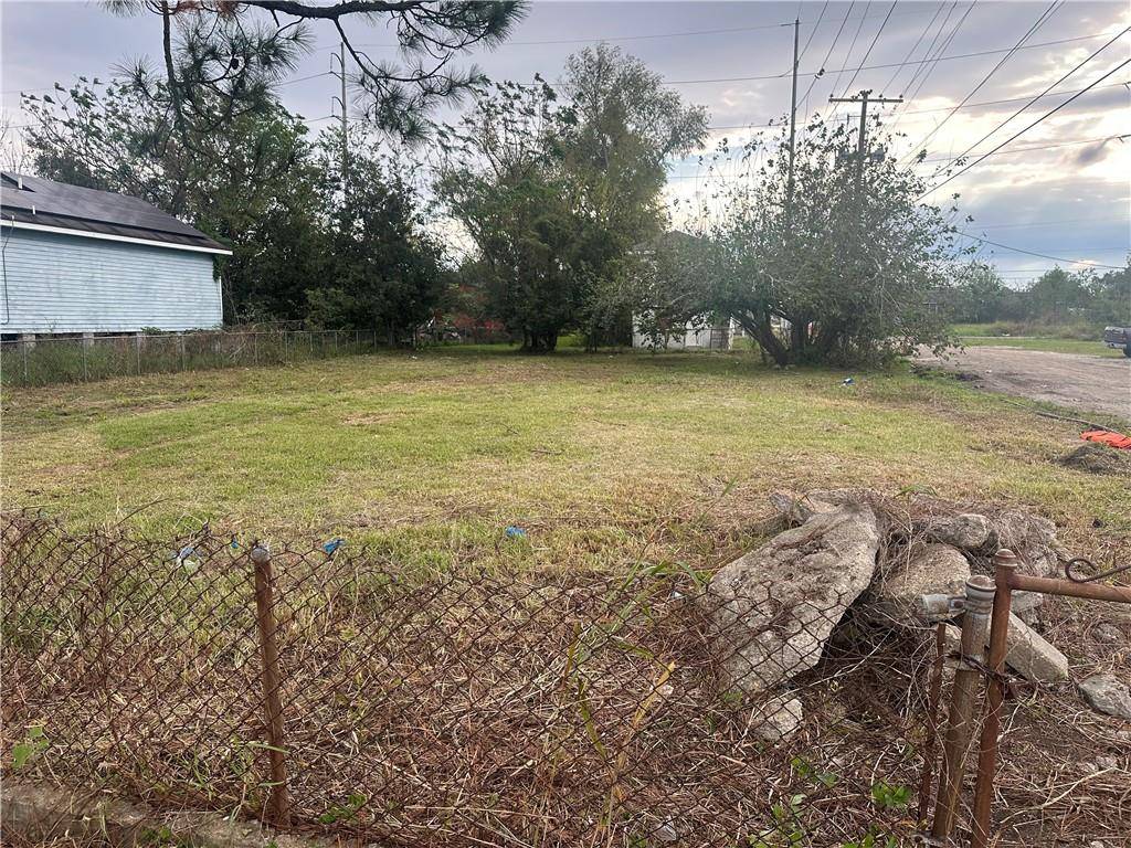 New Orleans, LA 70117,2401 FELICIANA ST