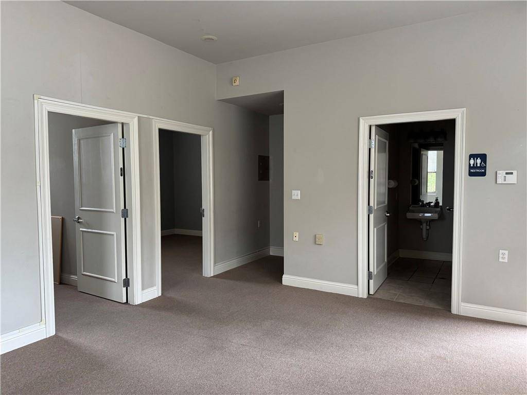 Mandeville, LA 70471,633 ASBURY DR #B