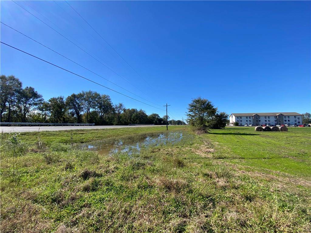 Livonia, LA 70755,8327 AIRLINE HWY