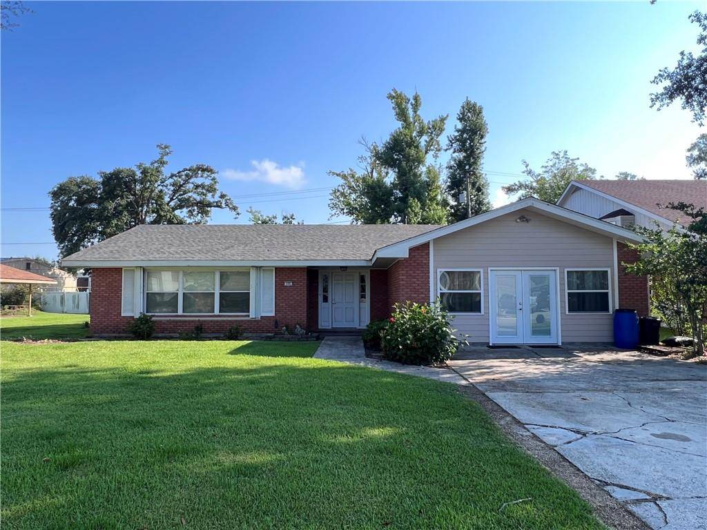 Luling, LA 70070,106 CAMELLIA CT