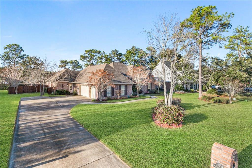 Slidell, LA 70461,525 WINBOURNE DR