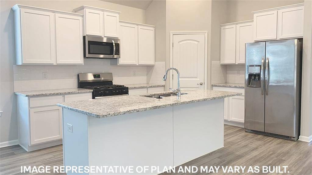 Slidell, LA 70461,435 E LAKESHORE VILLAGE