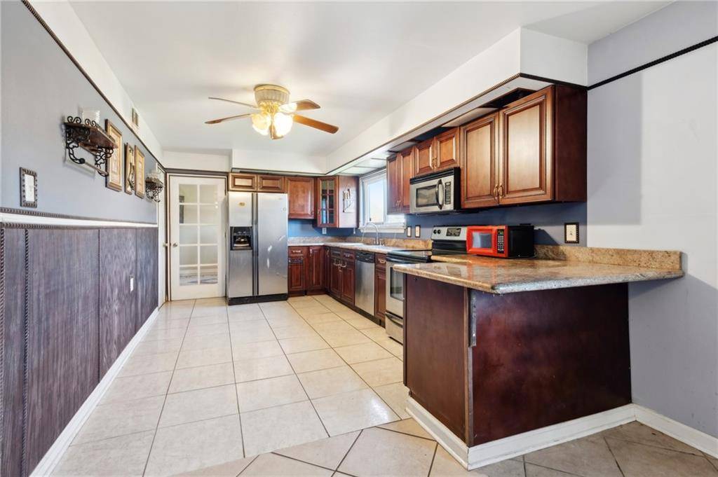 New Orleans, LA 70128,7231 PINEBROOK DR
