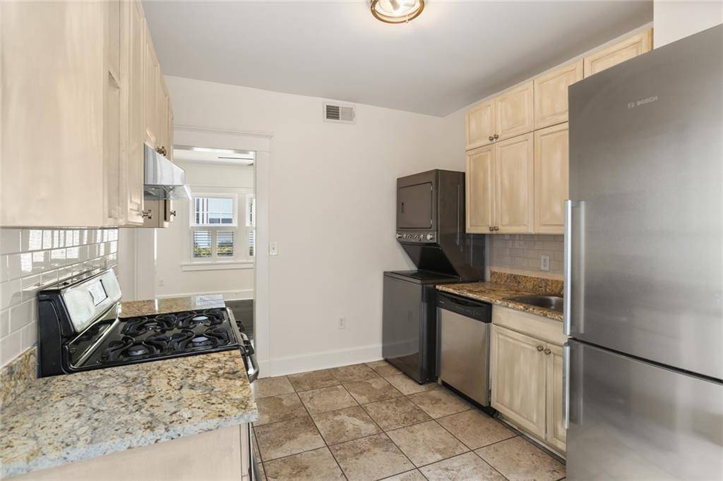 New Orleans, LA 70118,7902 PLUM ST #7902