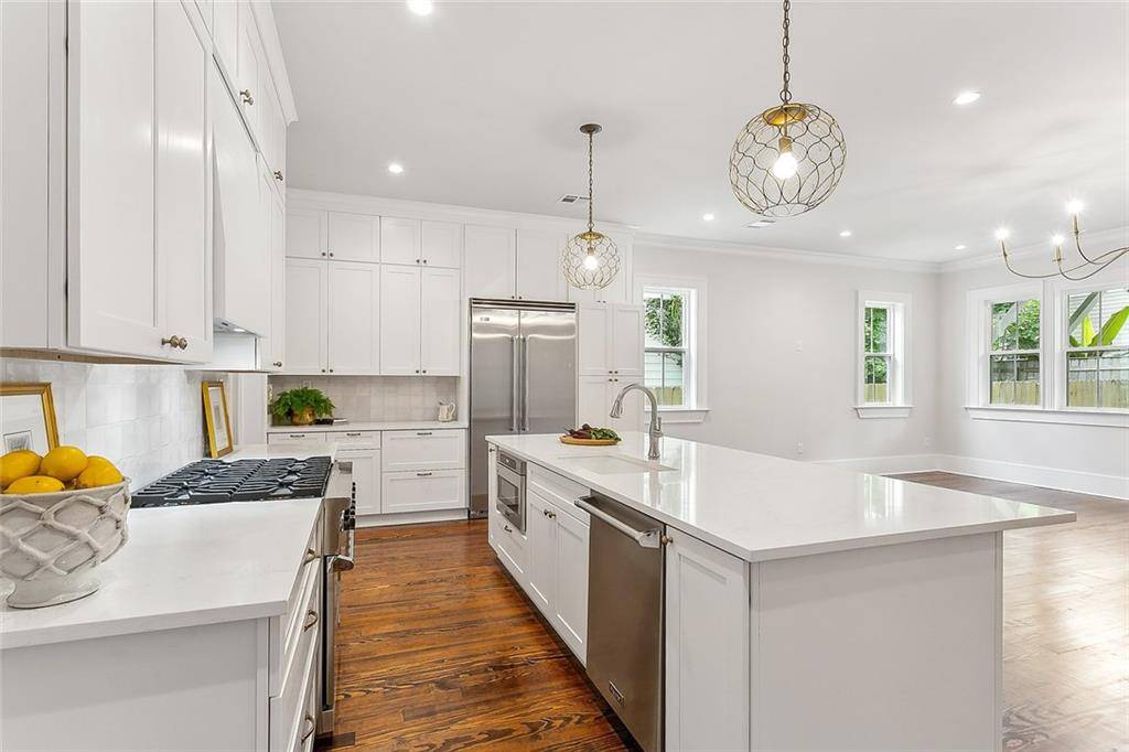 New Orleans, LA 70118,6112 LAUREL ST