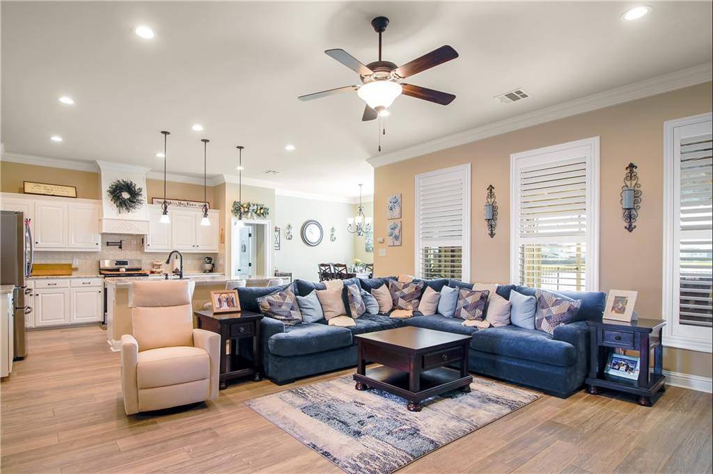Gonzales, LA 70737,471 LAKEHAVEN DR