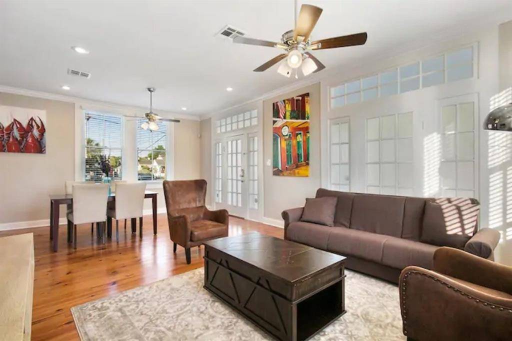 New Orleans, LA 70119,647 S PIERCE ST
