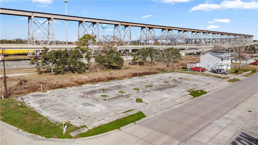 Bridge City, LA 70094,1024 BRIDGE CITY AVE